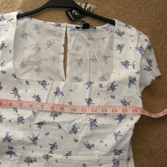 Forever 21 NWT White Dress Floral Back Cut Out - Picture 9 of 14
